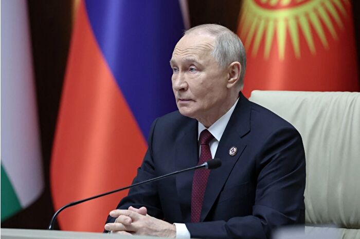 Rus lider Putin, Ukrayna yönetimiyle anlaşmalara imza atmanın anlamı olmadığını söyledi