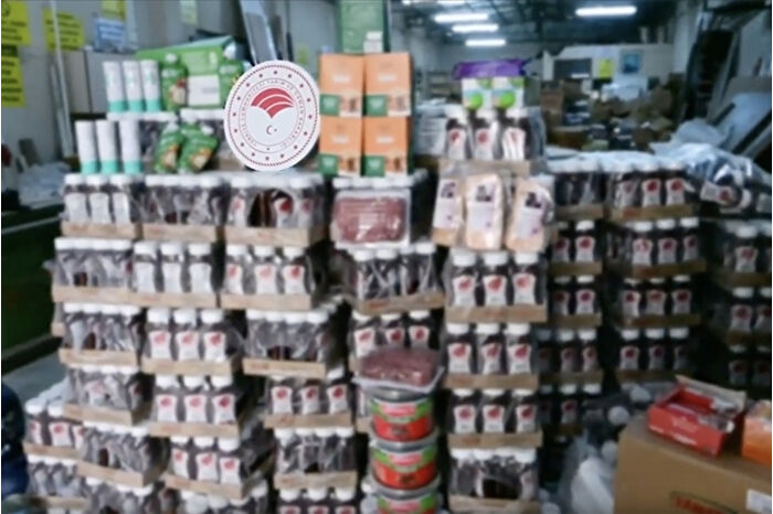 İzmir'de yaklaşık 30 ton tarihi geçmiş gıda ürünü ele geçirildi