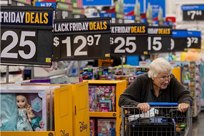 ABD'li tüketiciler 'Black Friday'de milyarlarca dolarlık rekor harcama yaptı