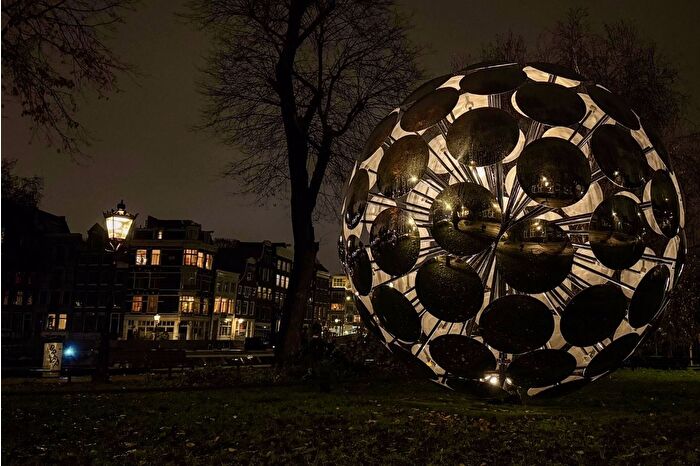 Hollanda'da 'Amsterdam Işık Festivali' renkli görüntülere sahne oldu