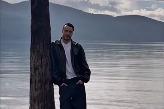 Yeni yaşına Akyaka'da giren Cem Adrian'dan duygusal yeni yaş mesajı