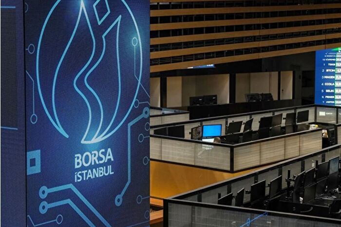 Borsa İstanbul, bankacılık endeksi öncülüğünde haftaya yüzde 2 değer kazanarak başladı