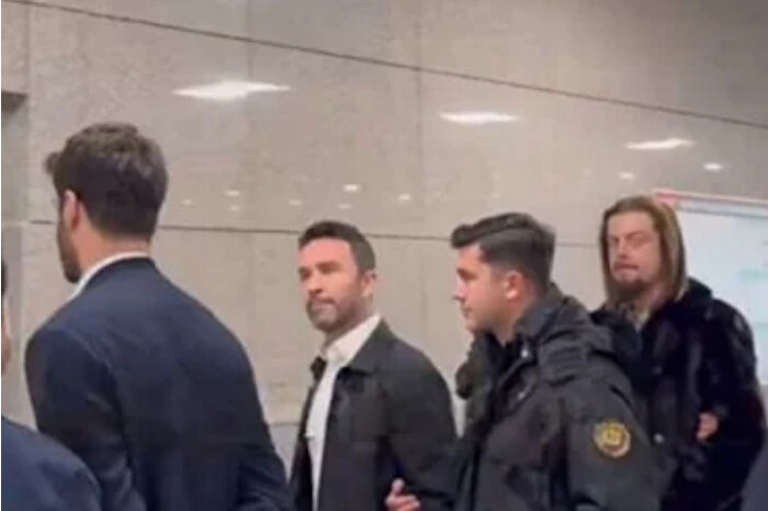 Borsa İstanbul’da manipülasyon operasyonu kapsamında gözaltına alınan eski futbolcu Gökhan Gönül adliyeye sevk edildi