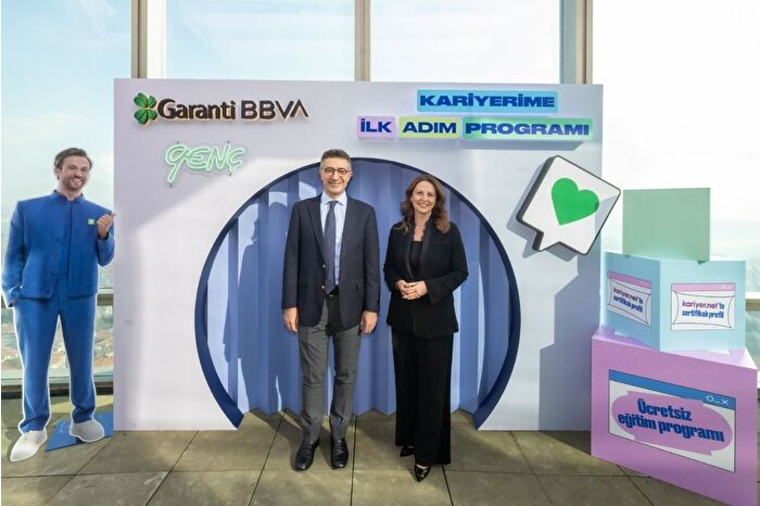 Garanti BBVA gençlere kariyer kapısını açacak, 100 işverenle buluşturacak