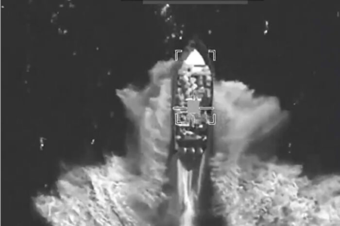 ABD, Doğu Pasifik'te uyuşturucu yüklü olduğu öne sürülen teknenin vurulduğunu açıkladı