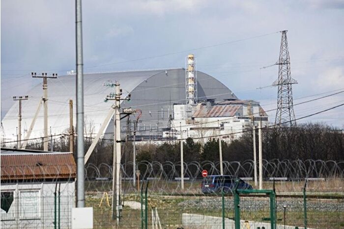 Çernobil’in koruma kalkanı dron saldırısıyla hasar aldı, nükleer güvenlik riski büyüyor