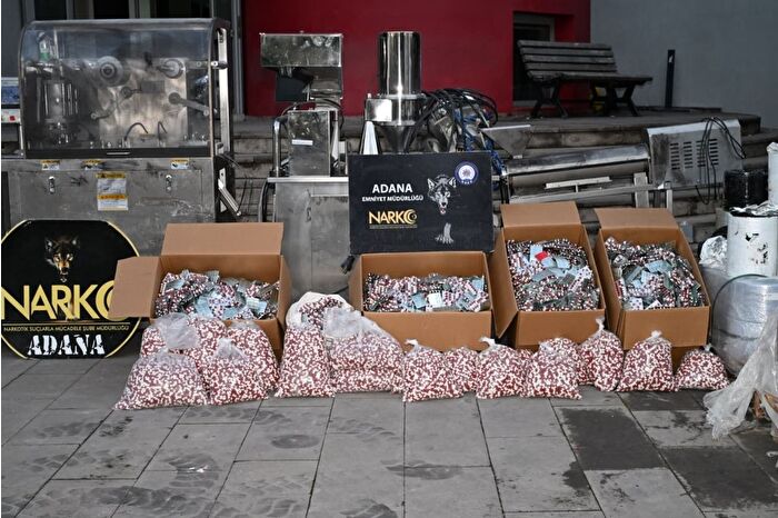 Sahte yeşil reçeteli ilaç üreten çete çökertildi, 6 zanlı tutuklandı