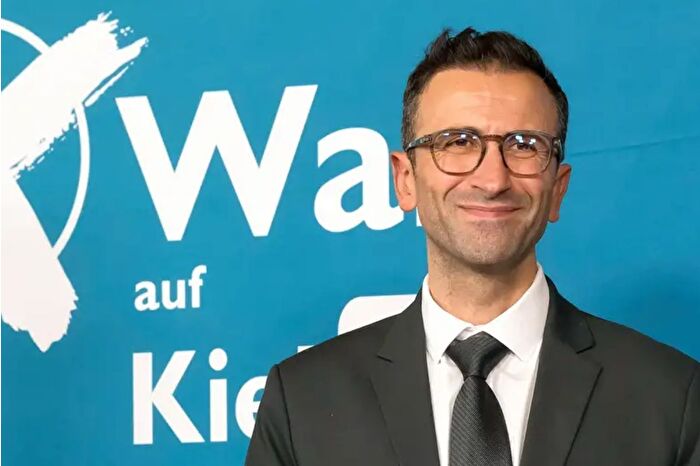 Almanya'da Kiel Büyükşehir Belediye Başkanı yüzde 54,1 oy oranı ile Samet Yılmaz oldu