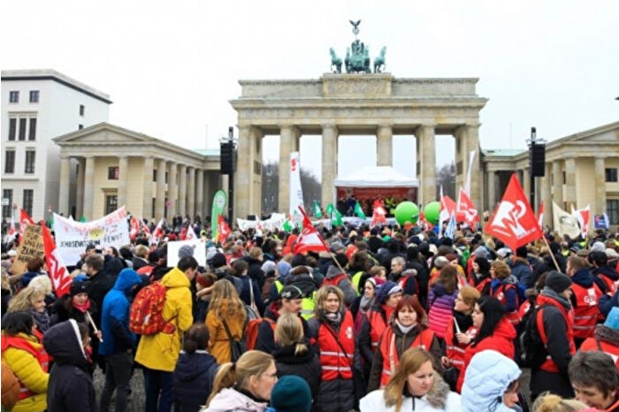 Almanya'da kamu çalışanları 18 Aralık’ta Berlin’de uyarı grevine gidecek