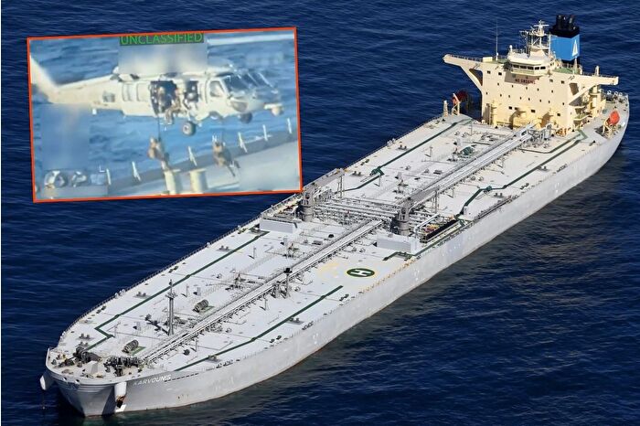 ABD, Venezuela açıklarında bir petrol tankerine el koydu