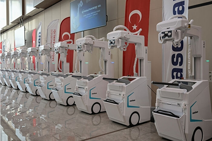 Yerli mobil röntgen cihazı Ankara'da hizmete sunuldu