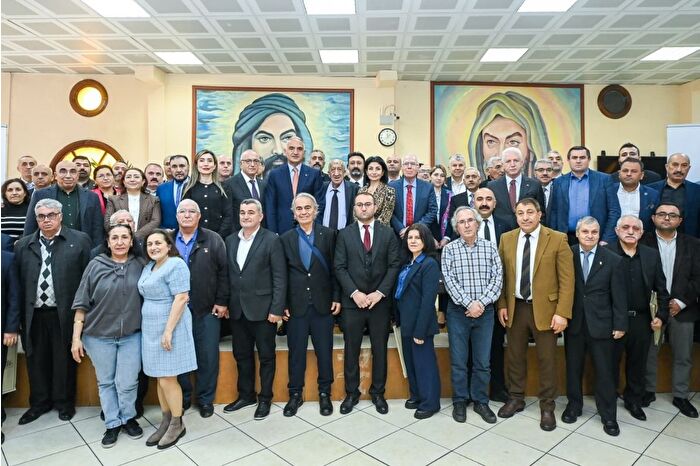 Bakan Ersoy, cemevlerinin imar planlarına işleneceğini açıkladı