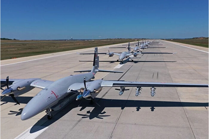 Bayraktar AKINCI'dan fırlatılan TÜBİTAK SAGE'nin milli mühimmatları hedefi tam isabetle vurdu