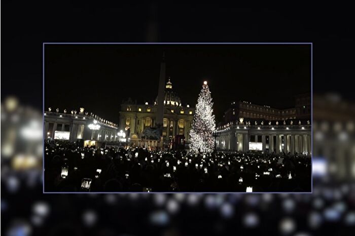 Vatikan’da Noel ağacının ışıkları yakıldı