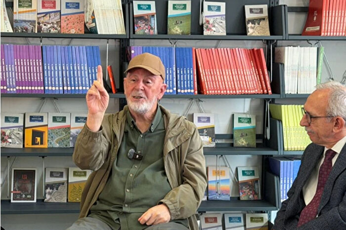 Yazar Mustafa Kutlu'ya Türk Dilinin Yaşayan Değeri ödülü verildi