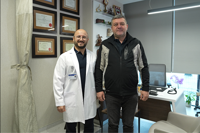 43 yaşındaki vatandaş omuz ağrısıyla ortaya çıkan kanseri özel tedavi sayesinde yendi