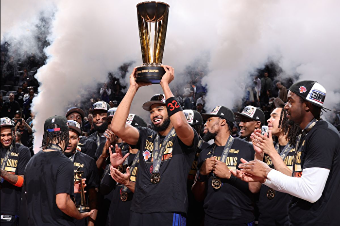 NBA Kupası'nın sahibi San Antonio Spurs'ü yenen New York Knicks oldu