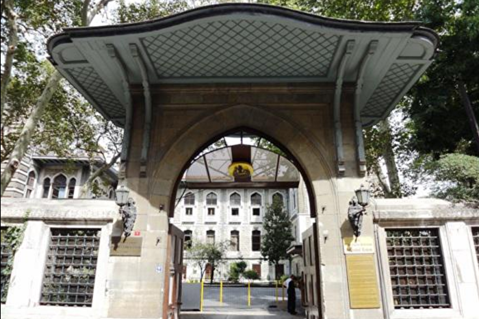 İstanbul Erkek Lisesi'nin pansiyonundaki kavgada darbedildiğini öne süren 3 öğrenci şikayette bulundu