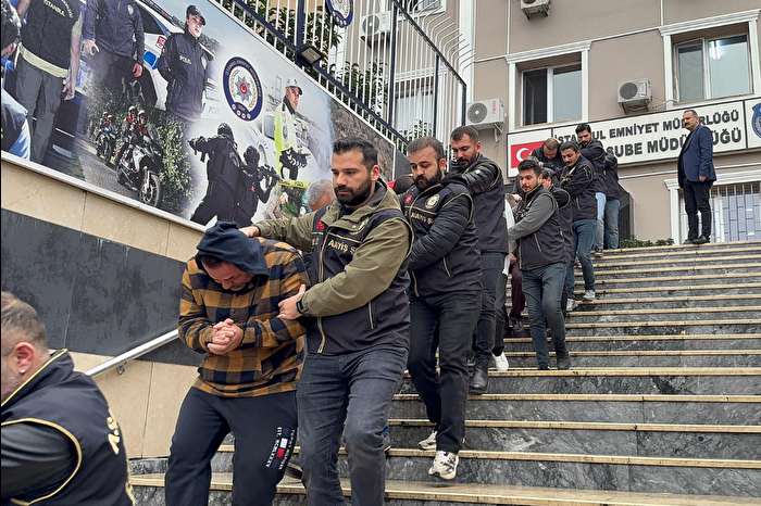 İstanbul merkezli 6 ilde 'change' otobüs operasyonunda yakalanan 14 zanlı tutuklandı