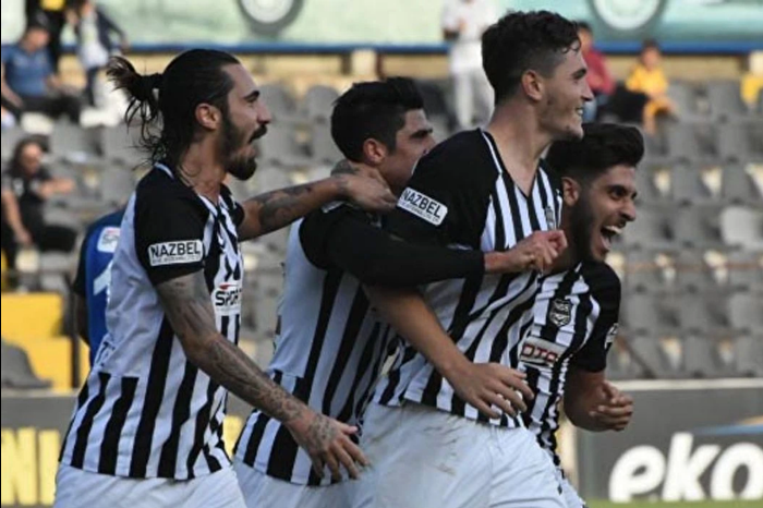 Maddi imkansızlıklar ve şide iddialarının ardından Nazillispor ligden çekiliyor