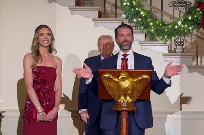 Donald Trump Jr., Bettina Anderson’a Başkanlık Konutunda evlilik teklifi etti