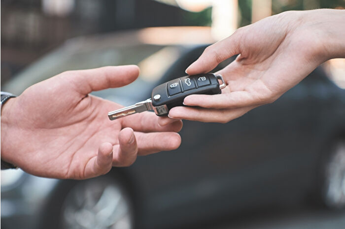 İkinci el otomobil pazarı kasımda üst üste ikinci ay geriledi