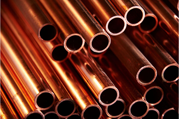 Bakır fiyatları, arz kesintileri ve ticarette yaşanan aksamaların etkisiyle 12 bin doları aştı