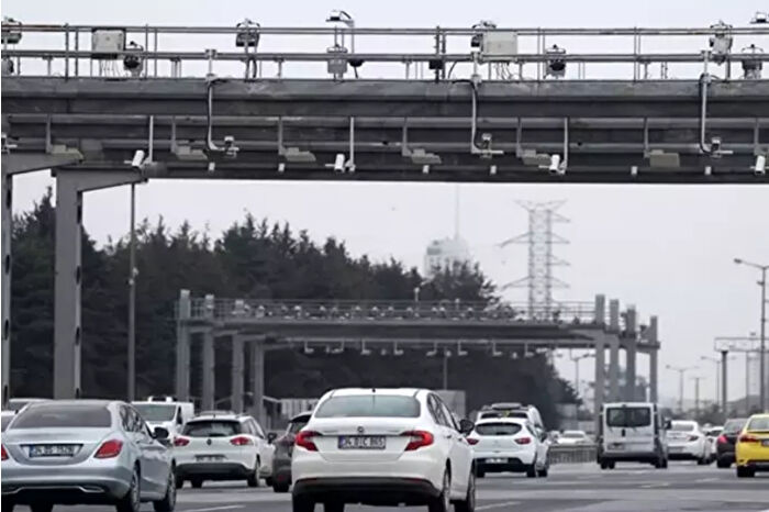 Ulaştırma Bakanı Uraloğlu yeni yılda köprü ve otoyol ücretlerinin artacağını açıkladı