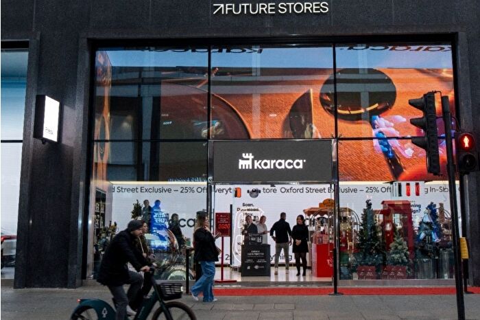 İngiltere’de siftah yapılamayan gün oldu, Karaca şimdi aylık 2 milyon pound ciro yapıyor