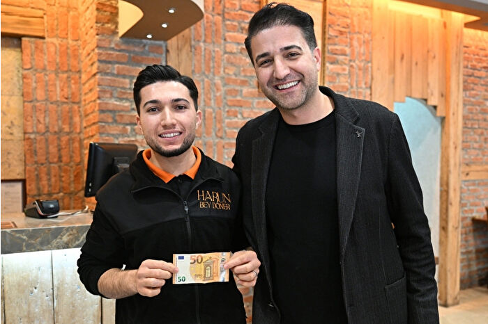Yabancı turist, garsona verdiği 50 euro bahşişi bir gün sonra geri istedi