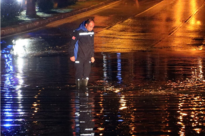 Bodrum'da kuvvetli sağanak ve dolu etkili oldu