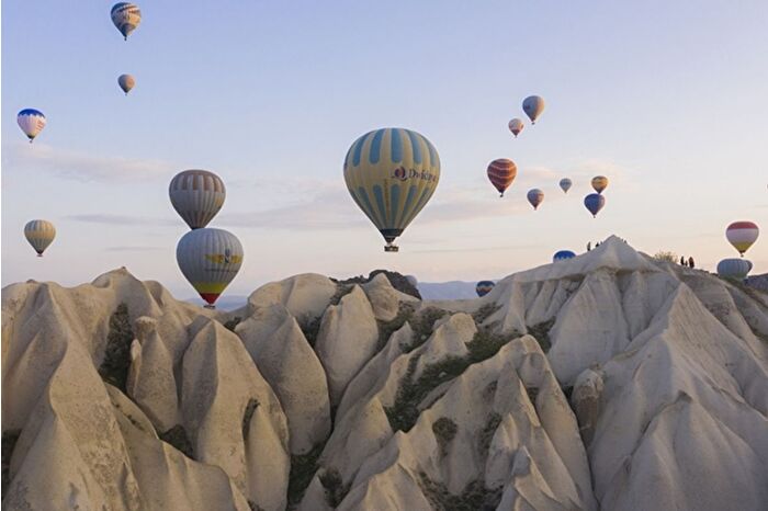 Turizm sektöründe istihdam yüzde 9,8 arttı, tüketim değeri ise 4 trilyona yaklaştı