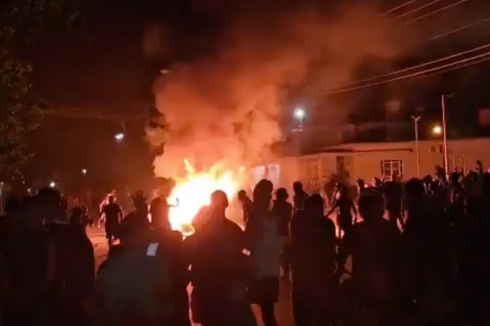 Küba’da ekonomik kriz ve uzun süreli elektrik kesintileri nedeniyle başlayan protestolar şiddet olaylarına dönüştü