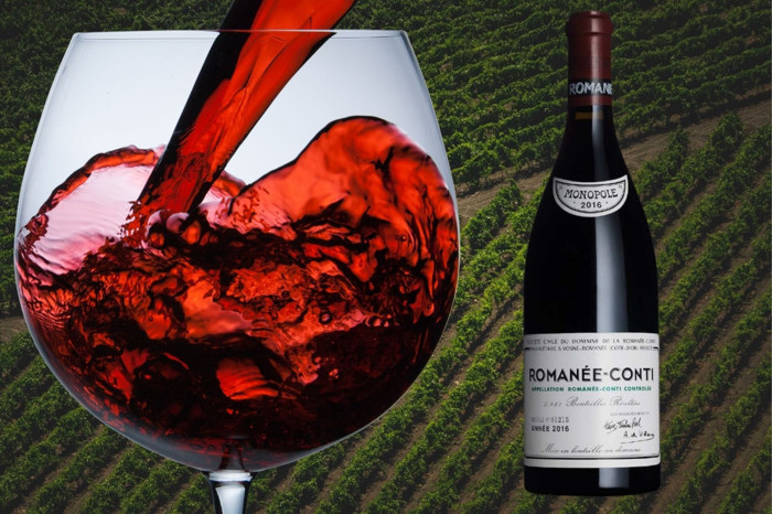 1945 yılında sadece 600 şişe üretilen Fransız şarabı Domaine de la Romanée-Conti 812 bin 500 dolara satıldı