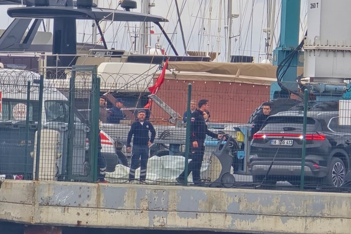 Bodrum'da düzensiz göçmenleri taşıyan plastik botun batması sonucu 11 kişi yaşamını yitirdi