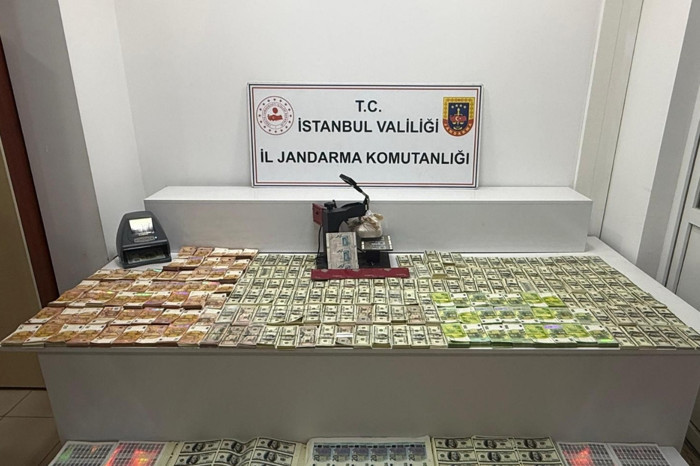 Esenler'de sahte para operasyonunda 3 şüpheli yakalandı