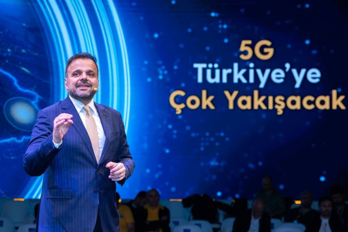 Turkcell Genel Müdürü Dr Ali Taha Koç, 5G şerefine 5 kat interneti duyurdu