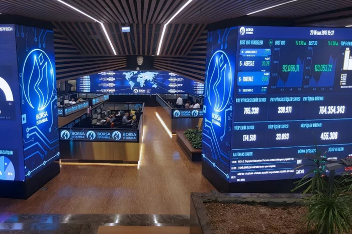 Küresel piyasalarda tatil sebebiyle işlem yapılmazken, BIST 100 endeksi haftayı kayıpla tamamladı