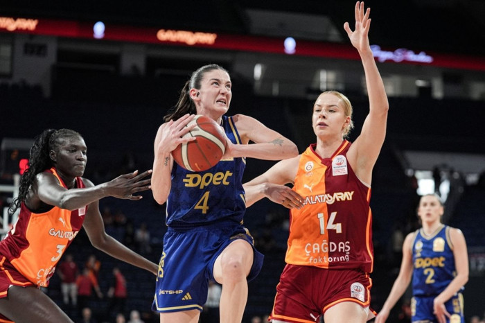 Kadınlar Basketbol Süper Ligi'nde şampiyon Fenerbahçe Opet oldu