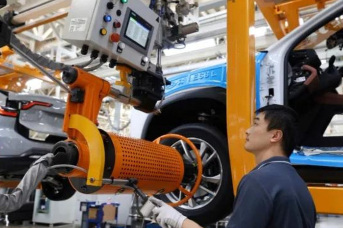 Çin'de üretici fiyatları Orta Doğu'daki savaşın etkisiyle 3,5 yıl sonra ilk kez arttı