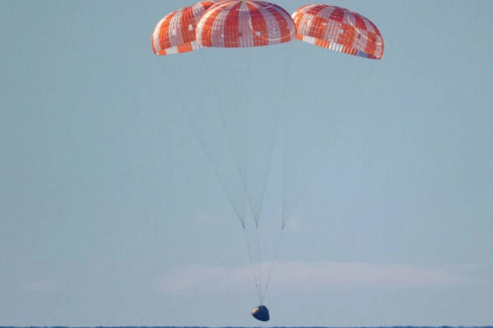 Artemis II mürettebatı, 10 günlük Ay görevini tamamlayarak Dünya'ya döndü