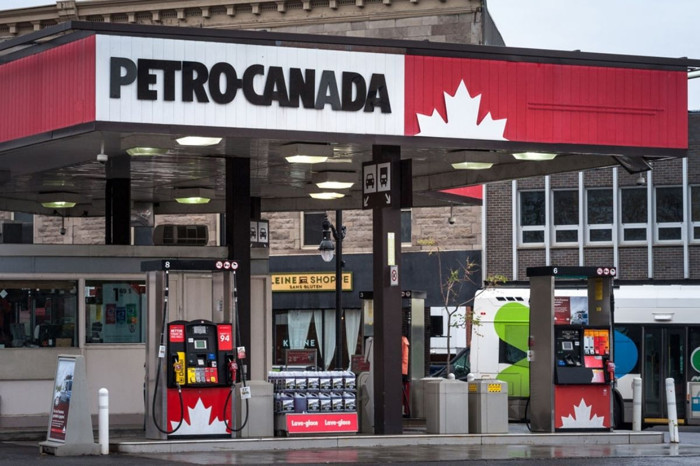 Kanada'da yakıt üzerindeki vergiler geçici süreliğine kaldırıldı