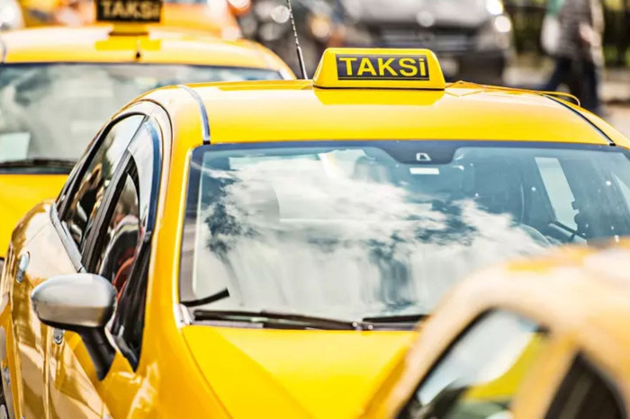 İstanbul Taksiciler Esnaf Odası Başkanı İsmet Dalcı duyurdu, taksi duraklarında yeni 'Singapur' modeli