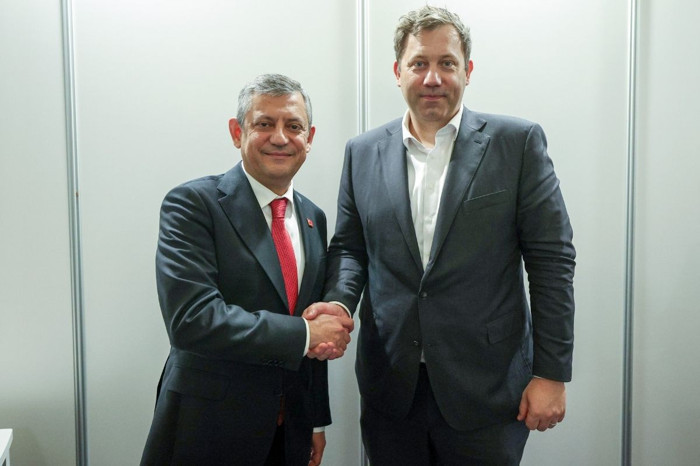 CHP lideri Özel, Almanya Sosyal Demokrat Partisi Eş Genel Başkanı Klingbeil ile görüştü