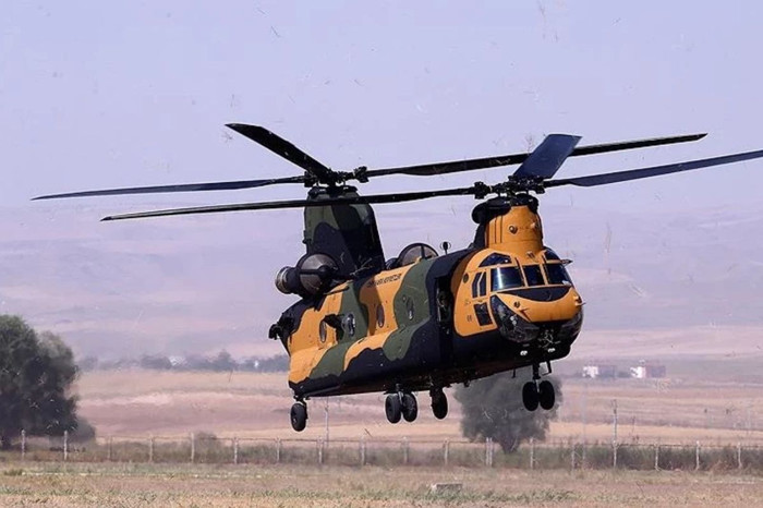 Kara Havacılık Komutanlığı'na ait ağır nakliye helikopteri Ankara'da düştü