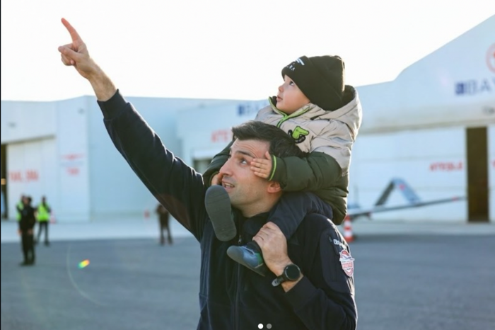 Selçuk Bayraktar'dan 'Özel' dizeyle 23 Nisan mesajı