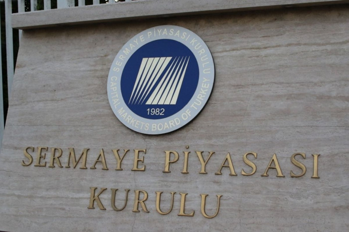 SPK, bir şirketin sermaye artırımını, üç şirketin borçlanma aracı ihracını onayladı