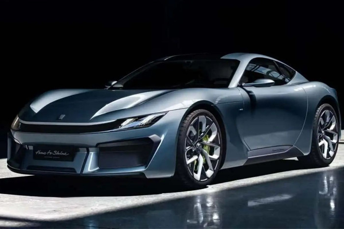 Lynk & Co GT yeni süper otomobilini tanıttı