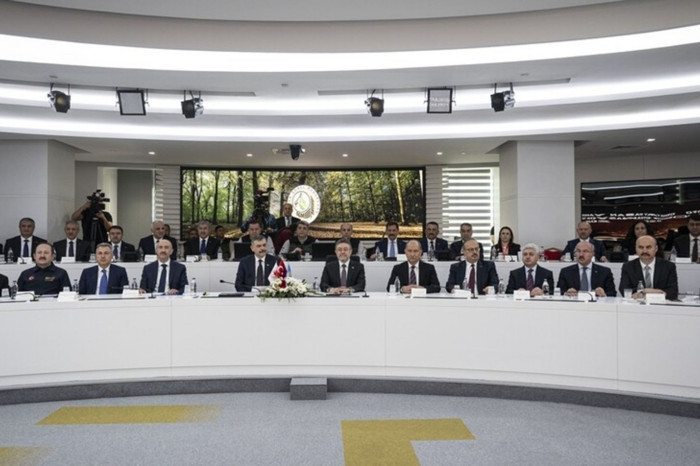 Orman yangınlarına karşı önlemler için bakan ve valiler buluştu