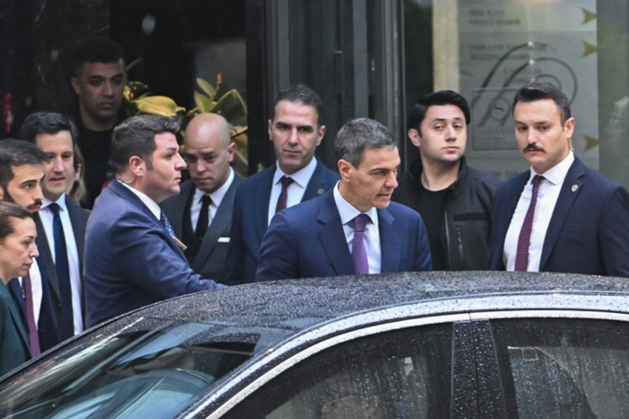 Uçağı acil iniş yapan İspanya Başbakanı Sanchez Ankara'dan ayrıldı